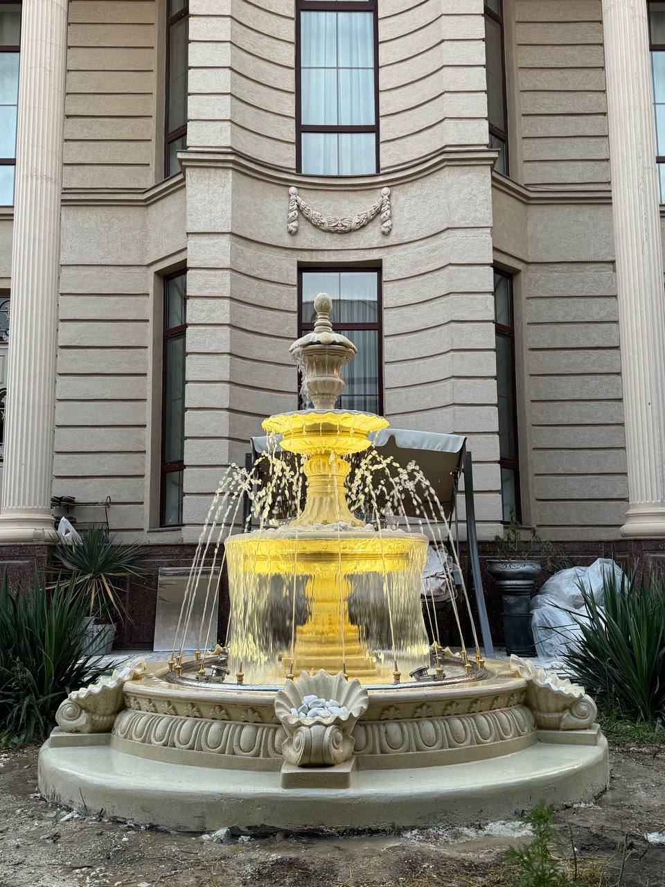 Favora tomonidan Toshkentda fontan (фонтан, fantan)